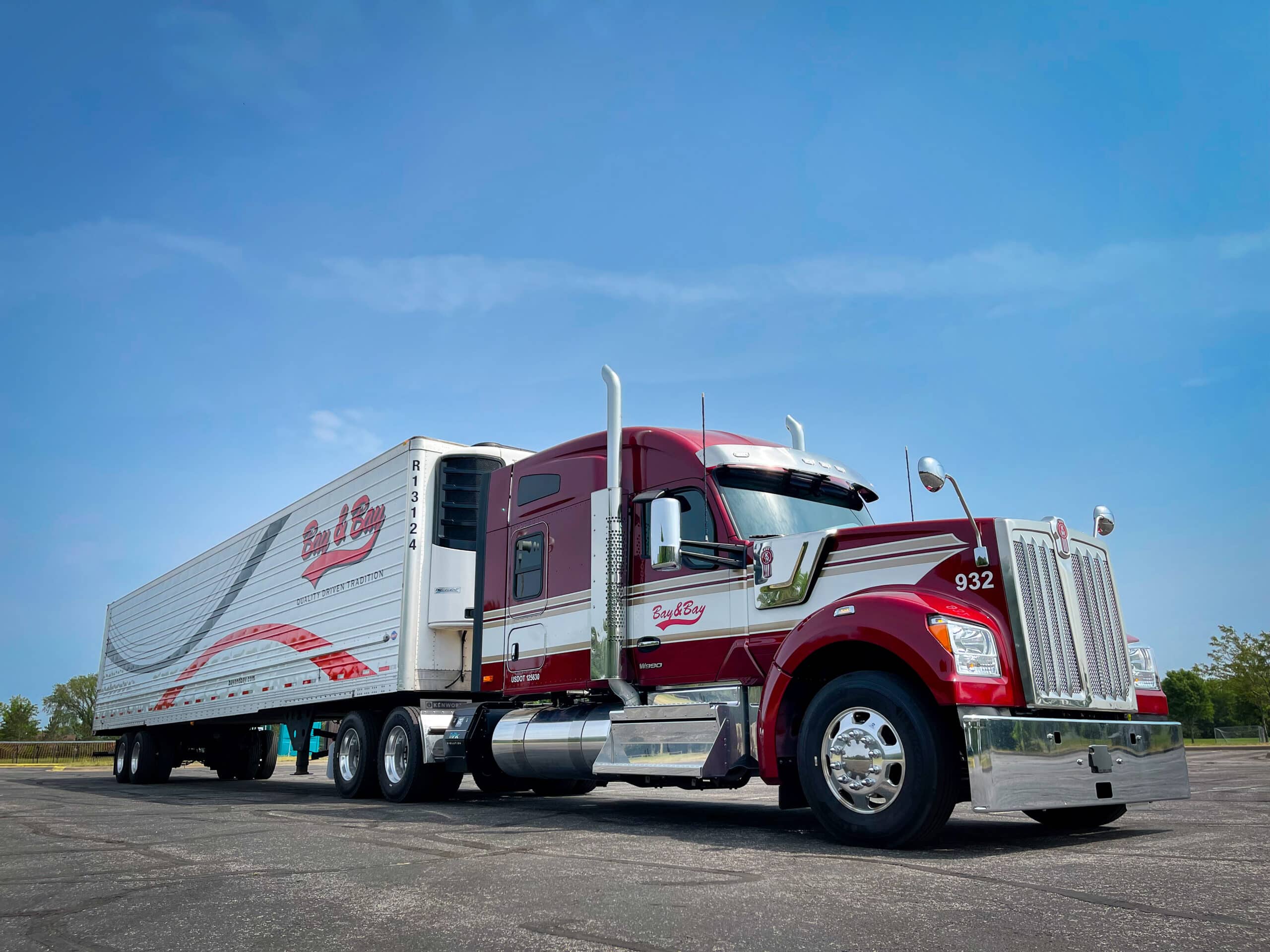 Lease Purchase Owner Operator Driving Opportunity with Kenworth W990 at Bay and Bay Transportation